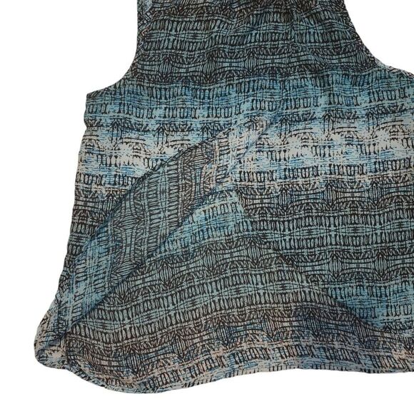 Maurices Split Back Tank Top Size Small Semi-sheer chiffon like material - Picture 3 of 3